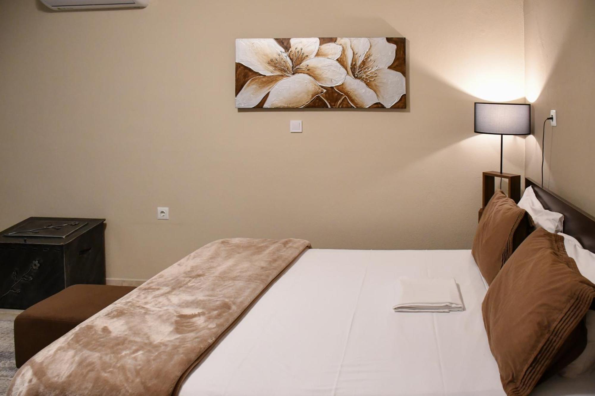 Toula Rooms Ángistron Dış mekan fotoğraf