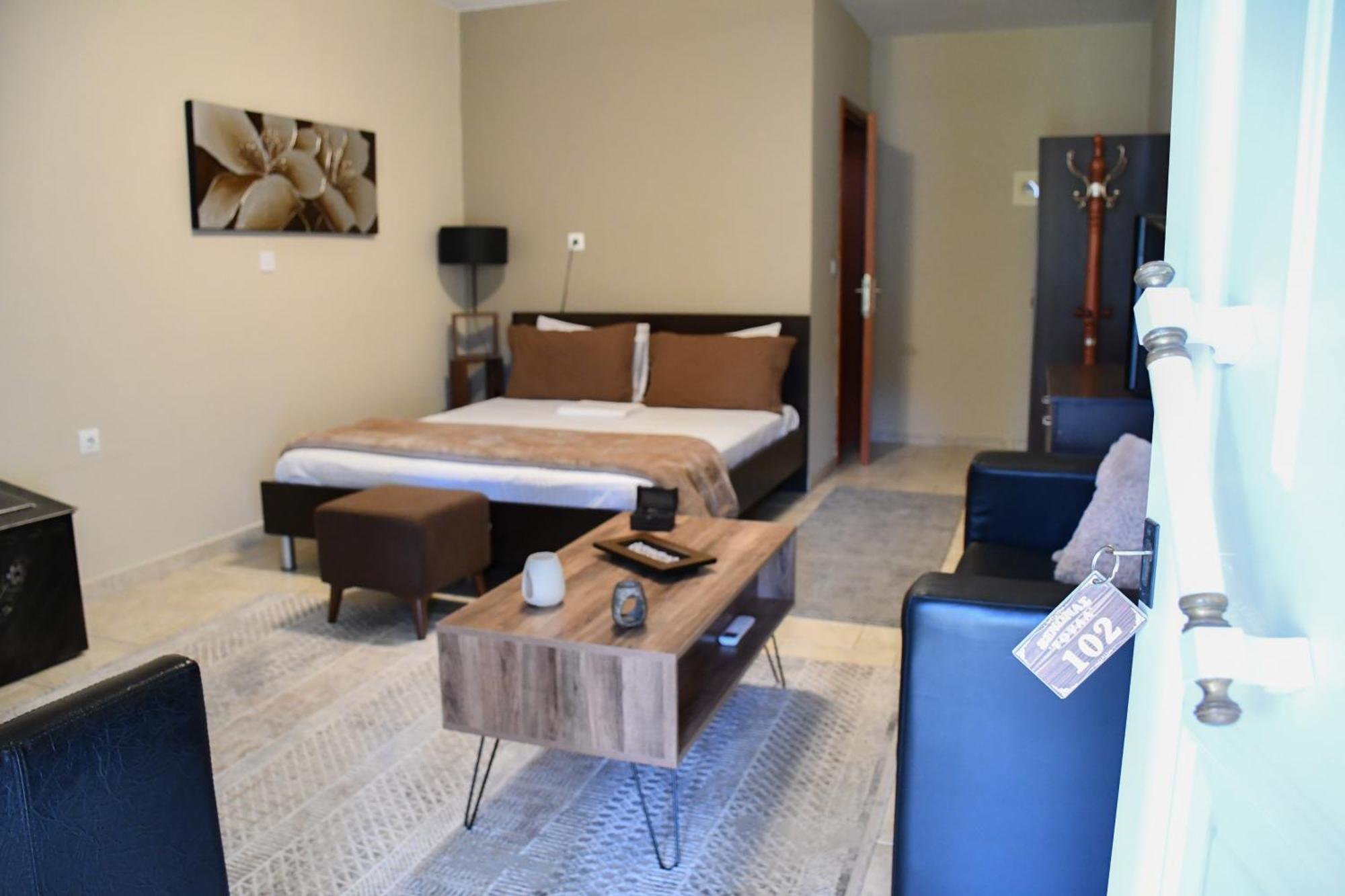 Toula Rooms Ángistron Dış mekan fotoğraf