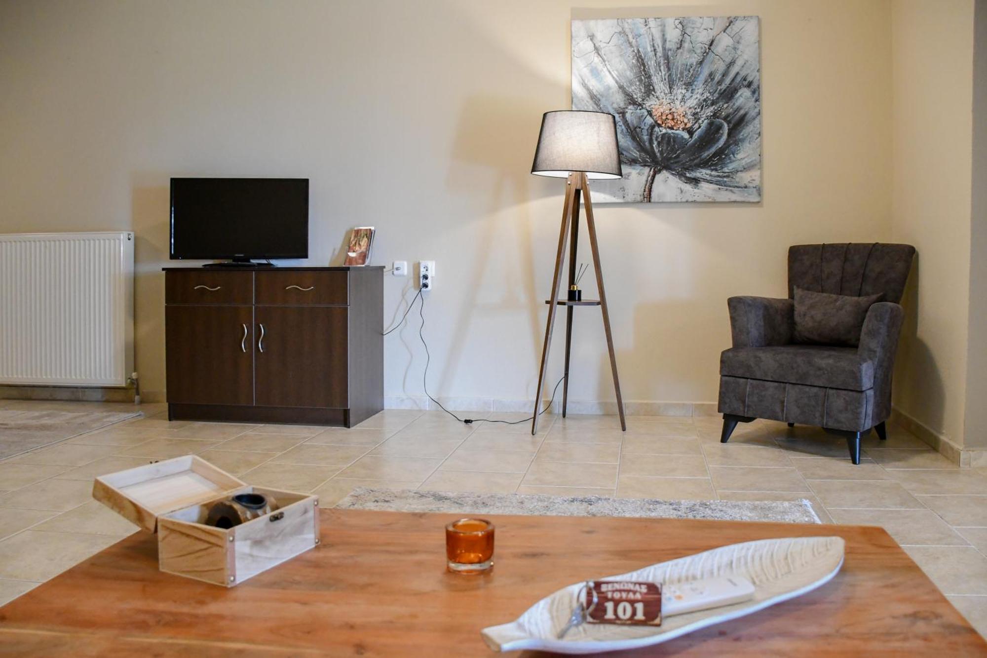 Toula Rooms Ángistron Dış mekan fotoğraf
