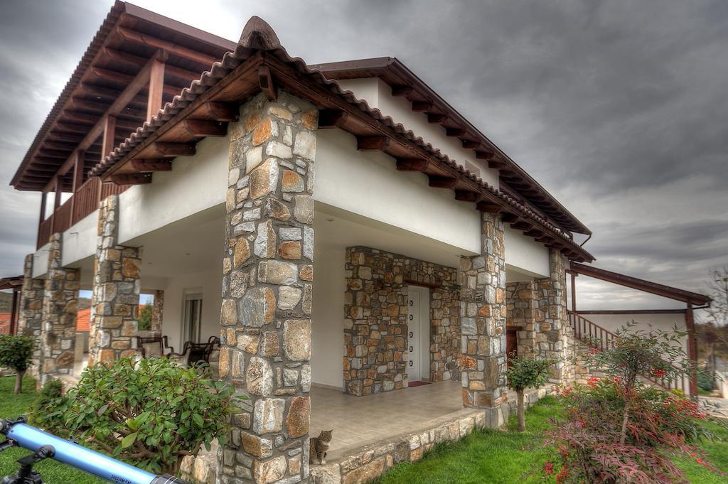 Toula Rooms Ángistron Dış mekan fotoğraf